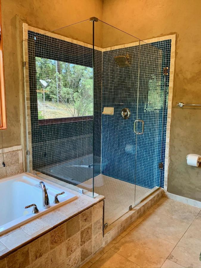 הוילה ניו בראונפלס Scenic Hill Country Retreat - Rhino Ranch מראה חיצוני תמונה