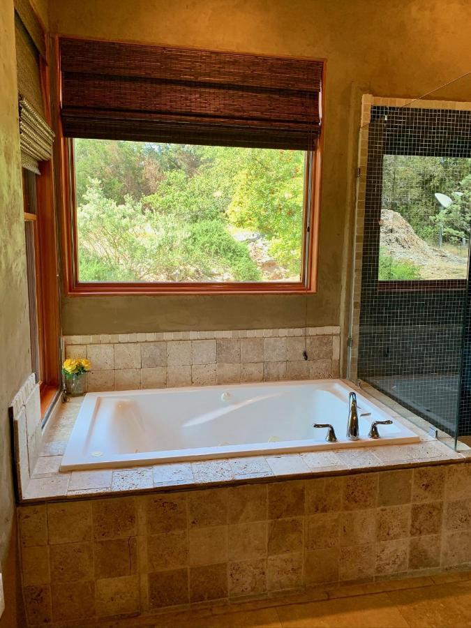 הוילה ניו בראונפלס Scenic Hill Country Retreat - Rhino Ranch מראה חיצוני תמונה