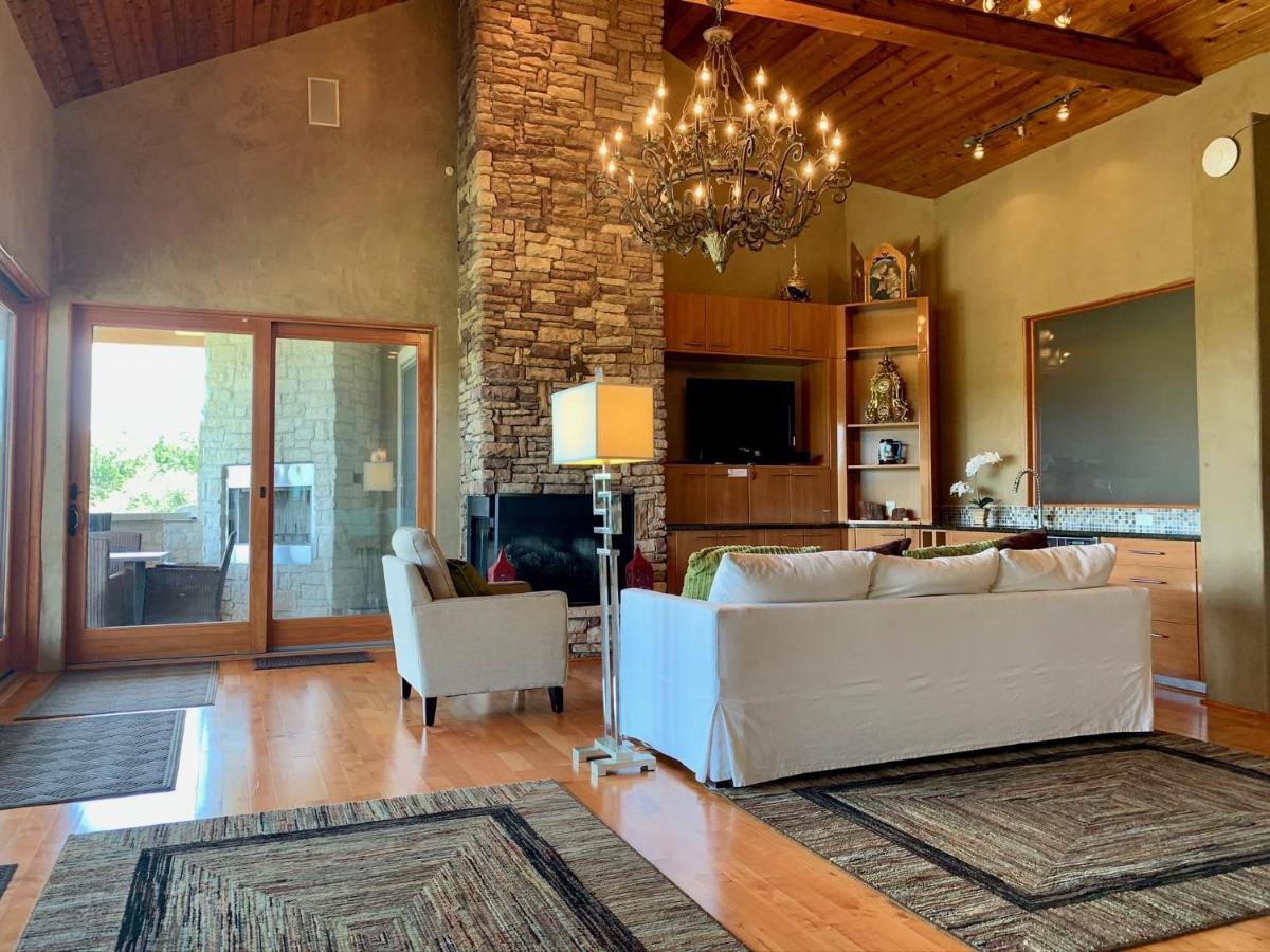 הוילה ניו בראונפלס Scenic Hill Country Retreat - Rhino Ranch מראה חיצוני תמונה